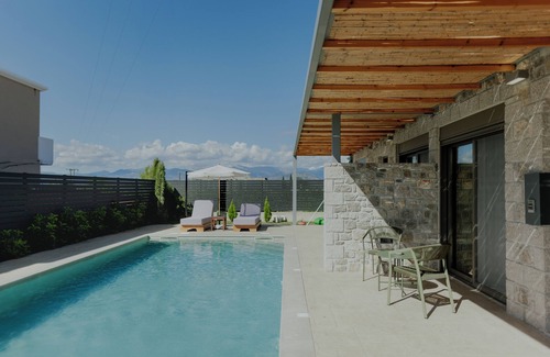 Nea Tirintha Villa | Enjoy our new luxurious villas and of course Greek weaher and hospitality !n