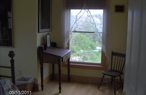Block Island House | Tranquil Retreat: Block Island Sunsets with Pet-Friendly Amenities