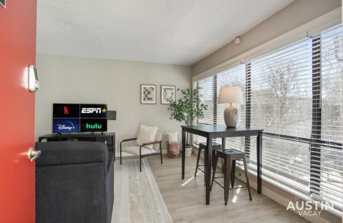 Brentwood Apartment | Experience Poolside Relaxation at N Lamar with Cabanas
