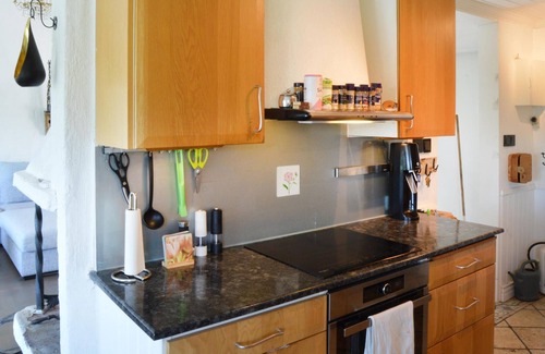 Dalaro House | Relaxing Sea View Vacation Home with Jacuzzi and Spa