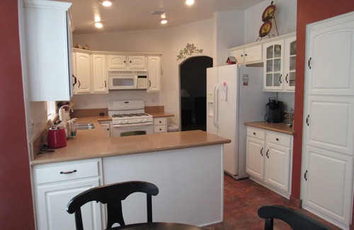 Prescott Country Club House | Unwind in the Jacuzzi and Enjoy Golfing Fun Nearby