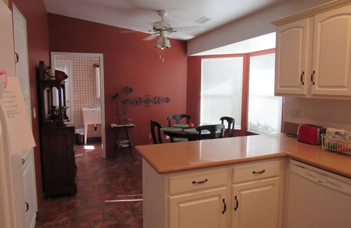 Prescott Country Club House | Unwind in the Jacuzzi and Enjoy Golfing Fun Nearby