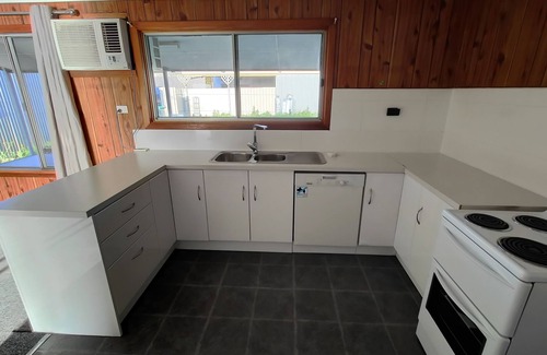 Seymour House | Enjoy river views upon Riverbed Rise