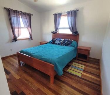 San Pedro House | Experience SecretBeach Sunsets at a 3BR Pet-Friendly Home