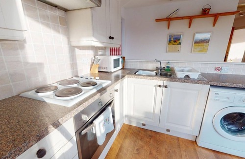Hayle Cottage | Relaxing Retreat with Ocean Views & Family-Friendly Amenities