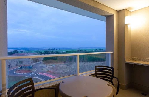 Olimpia Apartment | Unwind at Solar das Águas Olimpia with Oceanfront Views