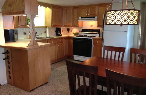 Penn Yan Cottage | Discover Spectacular Sunsets on Keuka Wine Trail!