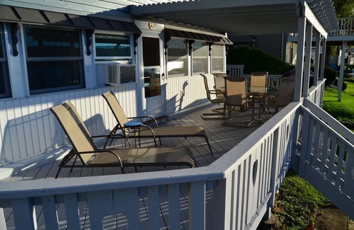 Penn Yan Cottage | Discover Spectacular Sunsets on Keuka Wine Trail!