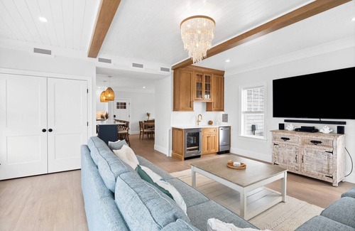 Sagamore Beach House | Family-Friendly Beach House with Ocean Views and Roof Deck