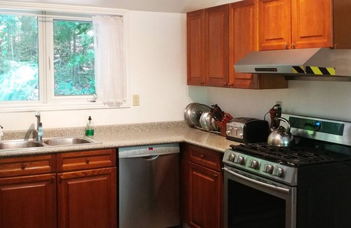 Rosseau Cottage | Enjoy summers on the dock at Sucker Lake Cottage!