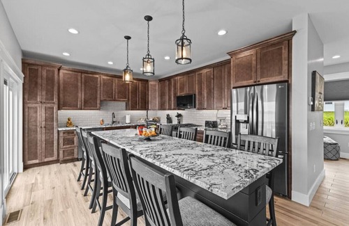 Colchester House | Unwind at 4BR Lake Champlain with Spectacular Sunsets