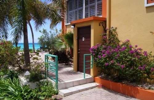 Pelican Key Condo | Experience Oceanfront Bliss in Beautiful St Maarten