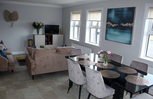 Doolin House | Experience Breathtaking Views at Aran View Lodge