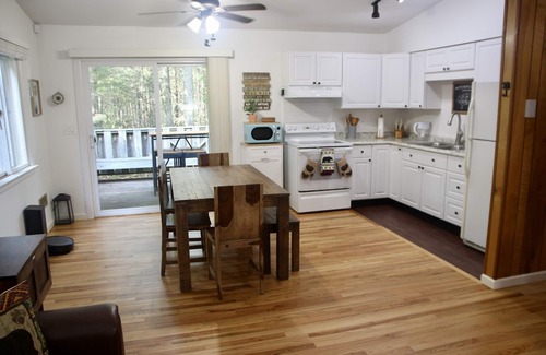 Woodridge Cabin | Experience the Enchantment of Lower Catskills Retreat