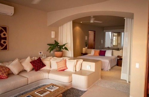 Troncones Villa | Unwind with Spa Access and Breathtaking Sunset Views
