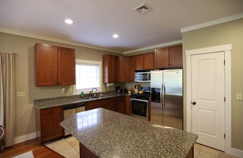 Lincoln Condo | Experience Summer at Loon Mountain with Spa & Hot Tub