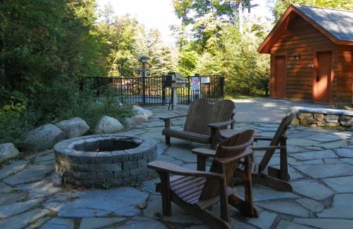 Lincoln Condo | Experience Summer at Loon Mountain with Spa & Hot Tub