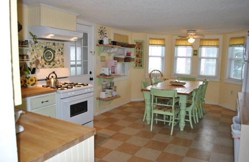 Mitiwanga Other | Lakefront Retreat: Relax with Pool & Breakfast in Private Park