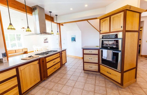 Fritz Creek House | Captivating Views of Kachemak Bay and Glaciers Await You