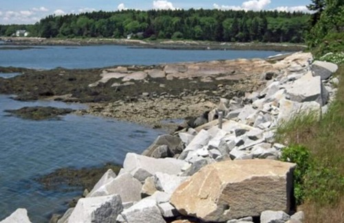 Tenants Harbor Cottage | Enjoy the views at the Rackliff Island Causeway Cottage