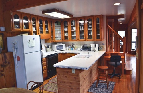 Burnsville Cabin | Discover Your Retreat at Mountain Air Resort Getaway