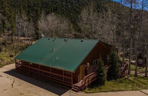 Rye House | Enjoy this Mountain Home near lake and wildlife of plenty