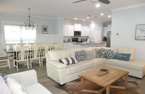 Folly Field House | Ideal Getaway with Heated Pool, Spa & Ocean Views