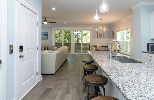 Folly Field House | Ideal Getaway with Heated Pool, Spa & Ocean Views