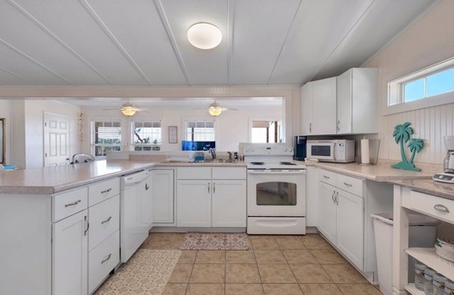 Salem House | Pet-Friendly Waterfront Retreat with Boat Dock near Keaton Beach