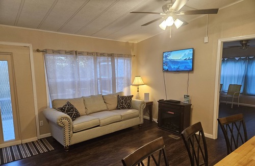 Chico House | Escape to a 3BR Lakefront Home with Pool and Dock Access