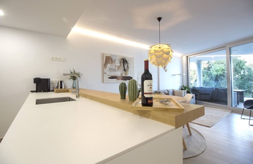 Fuengirola Apartment | Unwind in Costa del Sol: Pool, Spa & Ocean Views Await