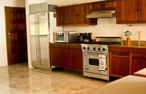Isla Mujeres House | Private Beachfront Retreat with Ocean Views & Spa Amenities