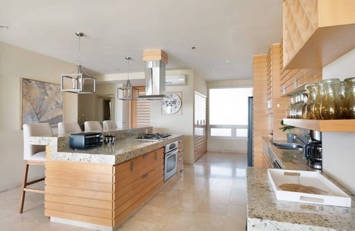 Ajijic Condo | Unwind in a Premium 2 Bedroom Condo with Spa and Pool