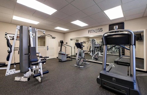 Sebastopol House | Experience Comfort at Suites Santa Rosa Sebastopol