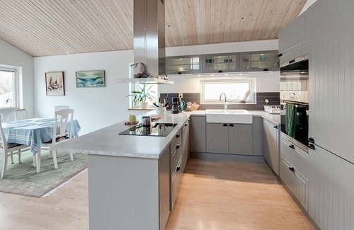 Raa House | Discover a Cozy Vacation Home in an Old Fishing Village