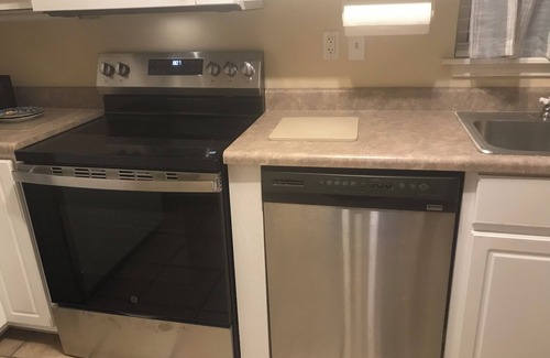Oxford Condo | Enjoyable 2-bedroom condo with AC in charming Oxford 1 mile from the stadium.