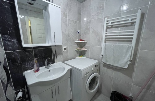 Canakkale House | Central Suite with Spa and Kitchen Amenities for Your Stay