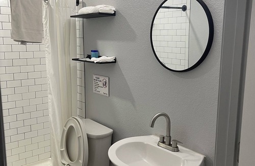 St. Marys Hotel | Enjoyable hotel with AC in charming St. Marys