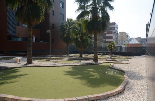 Figares Apartment | Experience EnjoyGranada EMIR 3F: Pool, Gym & Ocean View