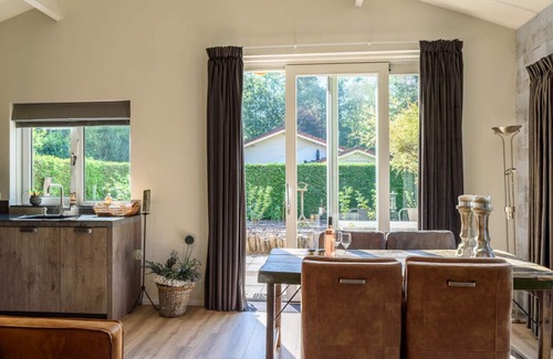 Krachtighuizen House | Reconnect with Nature in a Family-Friendly Forest Retreat