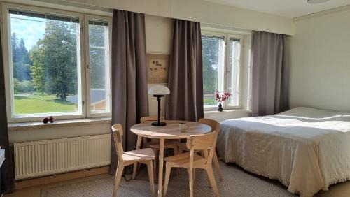 Hollola Bed & Breakfast | Nature Retreat: Pet-Friendly B&B with Great Amenities