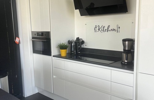 Enkhuizen House | Cozy Enkhuizen Retreat on the Ijsselmeer with Spa & Ocean View