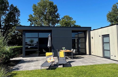 Enkhuizen House | Cozy Enkhuizen Retreat on the Ijsselmeer with Spa & Ocean View