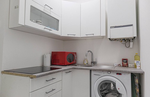 Simmering Apartment | Budget-Friendly 5BR Shared Apartment Near Enkplatz U3