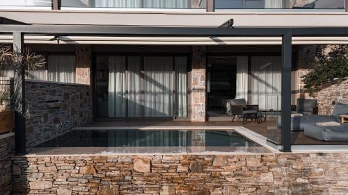 Nafplion City Centre Hotel | Elegant Ennea Muses Rooms with Ocean View and Spa
