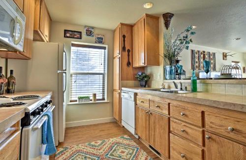 Ennis House | Ennis Vacation Rental with Balcony Walk to Downtown