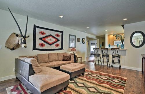 Ennis House | Ennis Vacation Rental with Balcony Walk to Downtown
