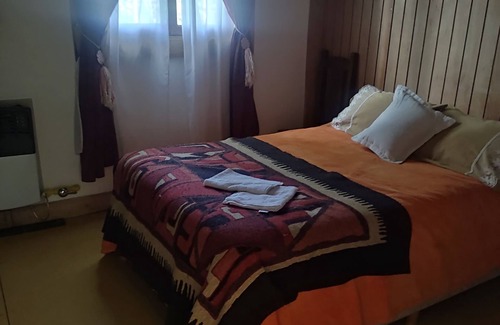 Tolhuin Bed & Breakfast | Convenient Enriqueta Location Near Lake Khami with Dining