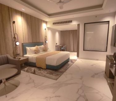 Bhopal Hotel | Family-Friendly Enrise by Sayaji Bhopal with Restaurant