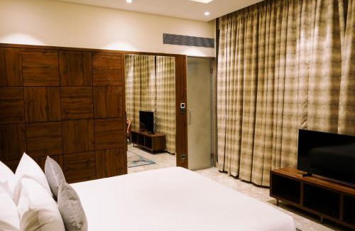Nagpur Hotel | Explore 4-Star Hotels in Nagpur with Family-Friendly Amenities